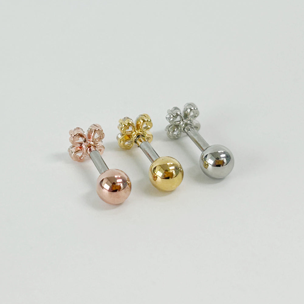 A8 269 ［サージカルステンレス］キュービック四葉のクローバー2色