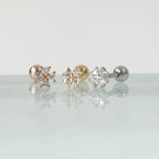 A8 261 ［サージカルステンレス］キュービック四葉のクローバーピアス