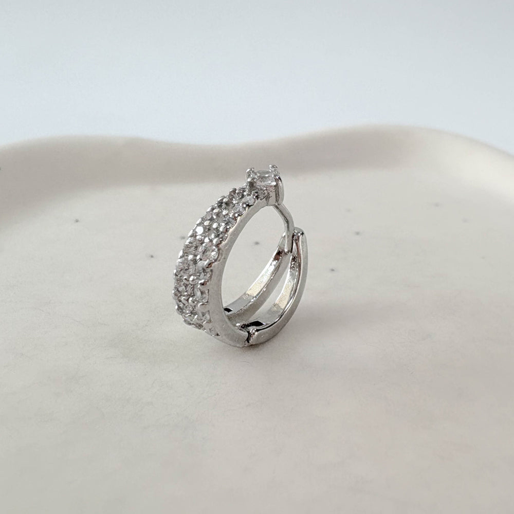 A5 281 [サージカルステンレス] キュービックダブルハーフリングピアス