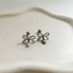 B3 039 ［サージカルステンレス］リボンパールドロップピアス