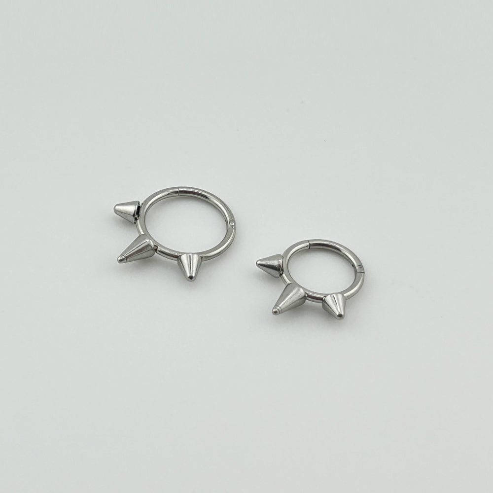 STS 032 ［サージカルステンレス］とんがりリングピアス