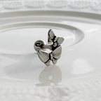 A2 253 ［サージカルステンレス］アンティーク蝶々ピアス