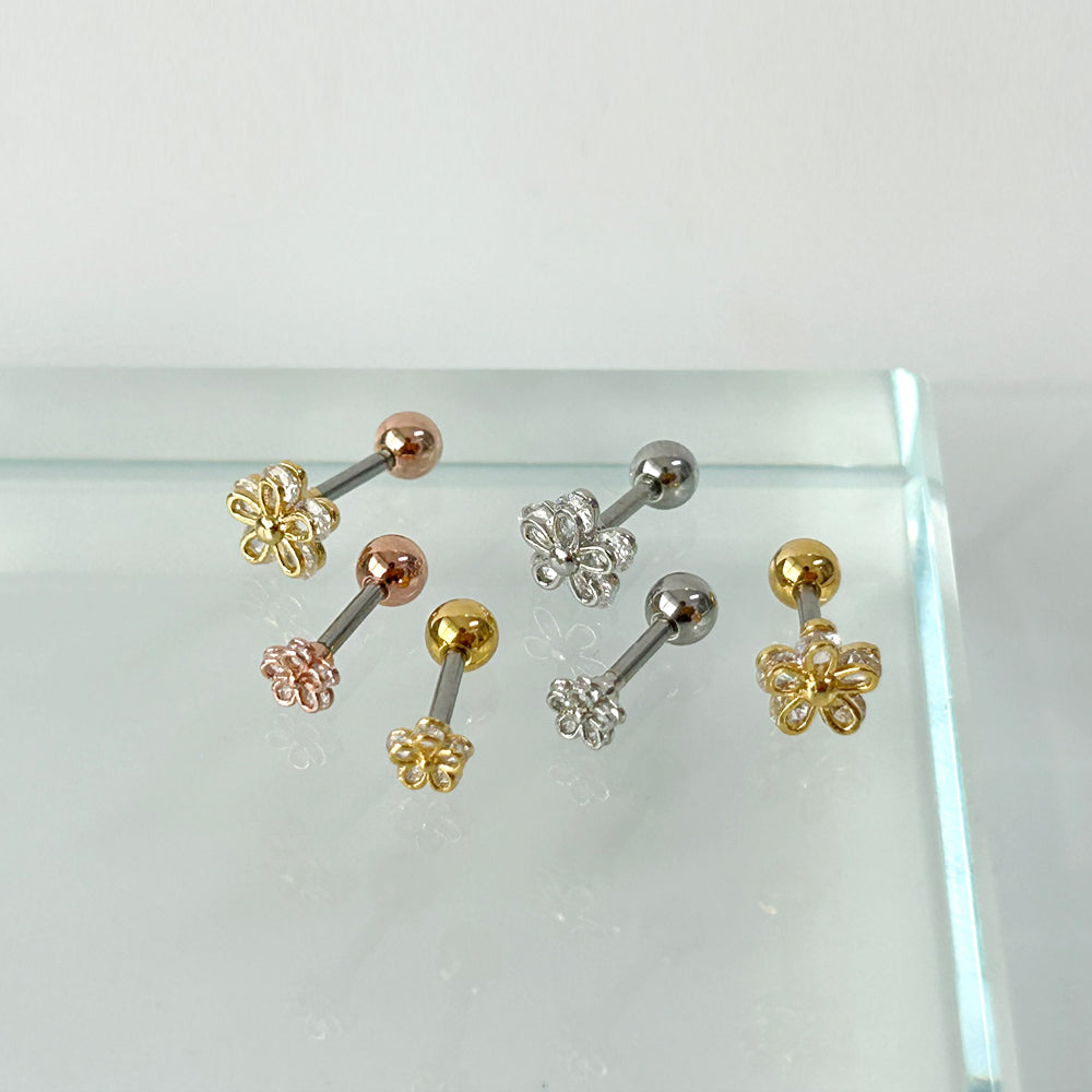 MN 113 ［サージカルステンレス］シンプルキュービックストーン花ピアス