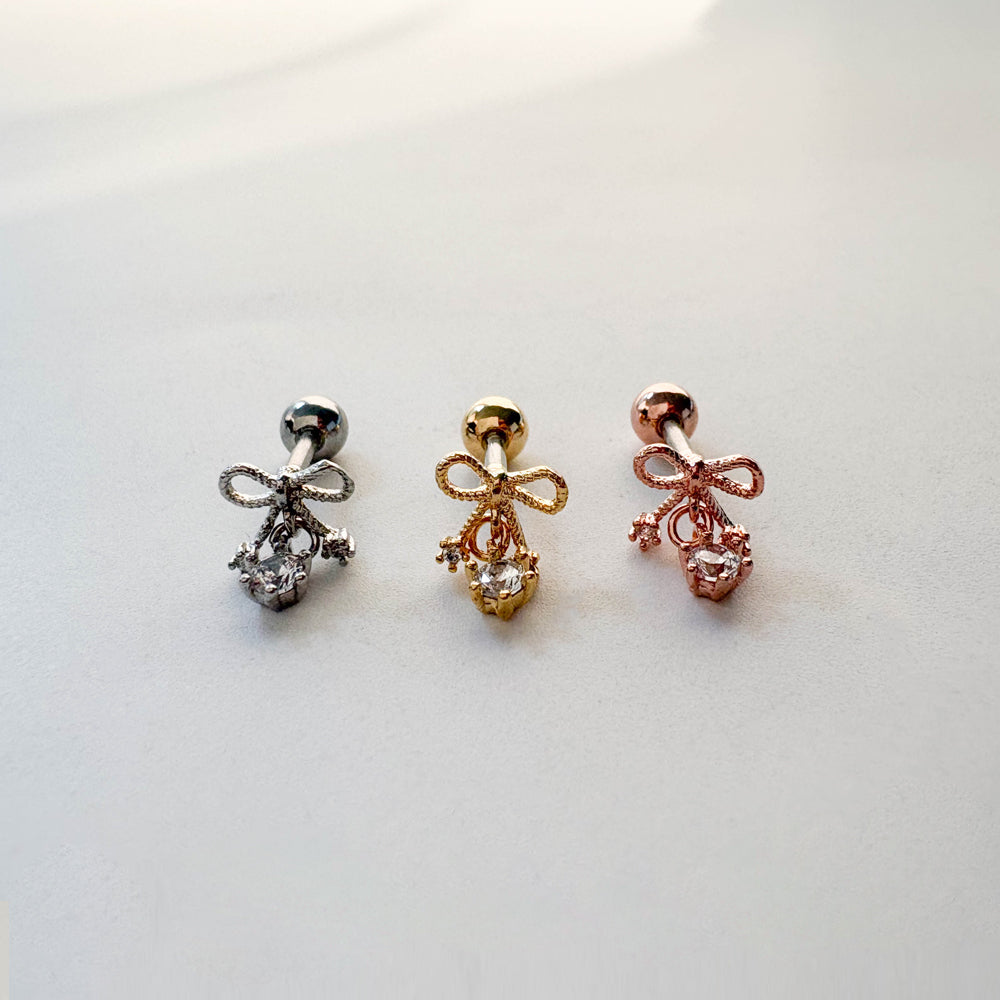 A8 283 ［サージカルステンレス］ねじりリボンピアス