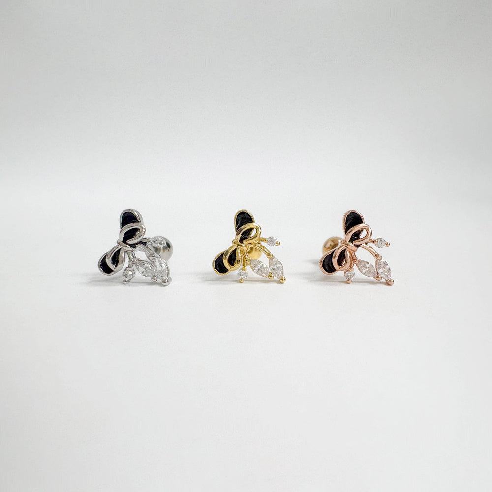 A5 299 ［サージカルステンレス］ブラックアンドホワイトリボンキュービックピアス