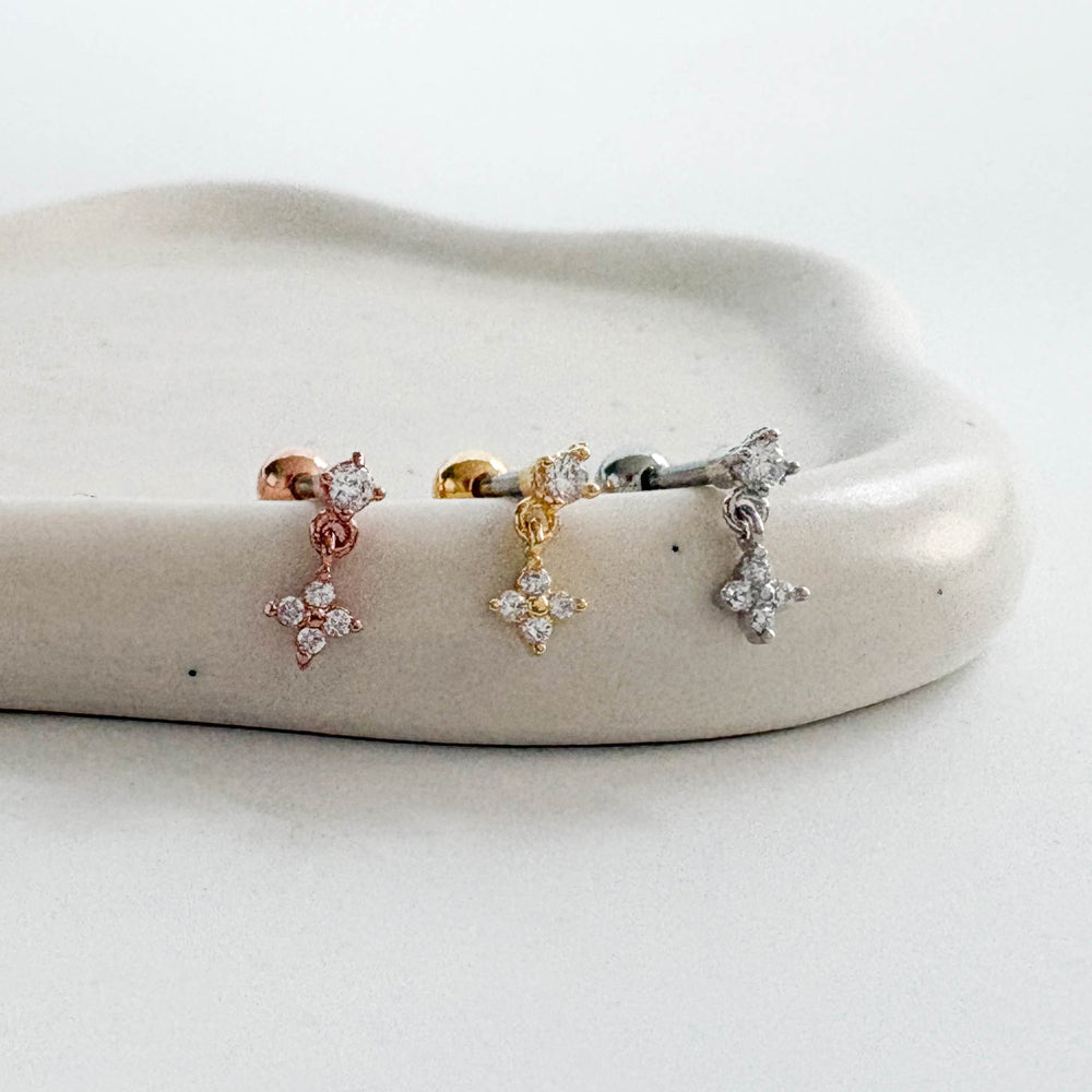 A8 305 ［サージカルステンレス］キュービック花ピアス