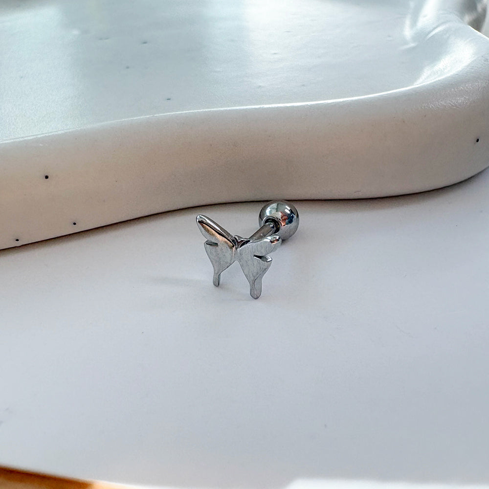 B3 068 ［サージカルステンレス］とんがり蝶々ピアス