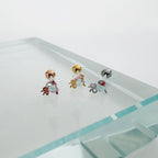 A8 255 ［サージカルステンレス］キュービックハート＆リボンピアス
