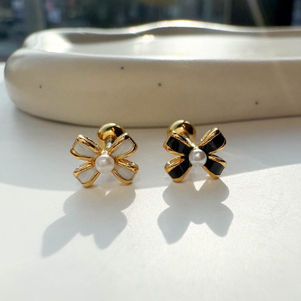 A3 080 [サージカルステンレス]　上品リボンピアス