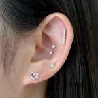 MP 129 ［サージカルステンレス］ラグジュアリーキュービックハートピアス