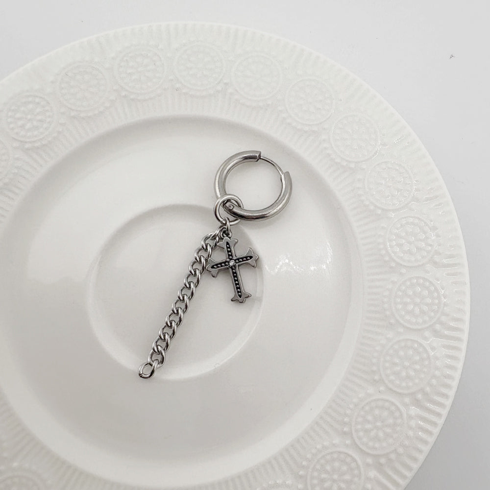 YEH 013 ［サージカルステンレス］ゴシック十字架ワンタッチピアス