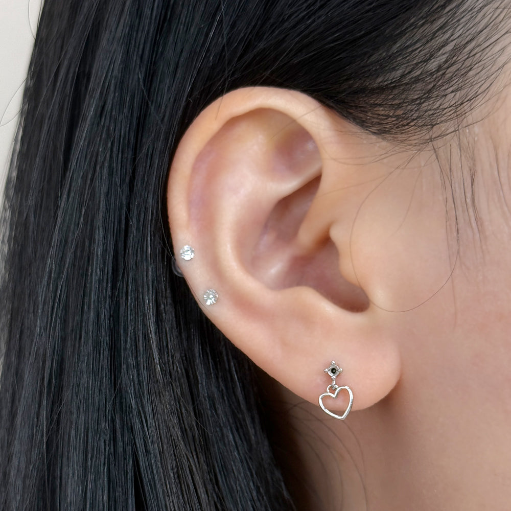 MN 171 ［サージカルステンレス］シンプルキュービックストーンハートピアス