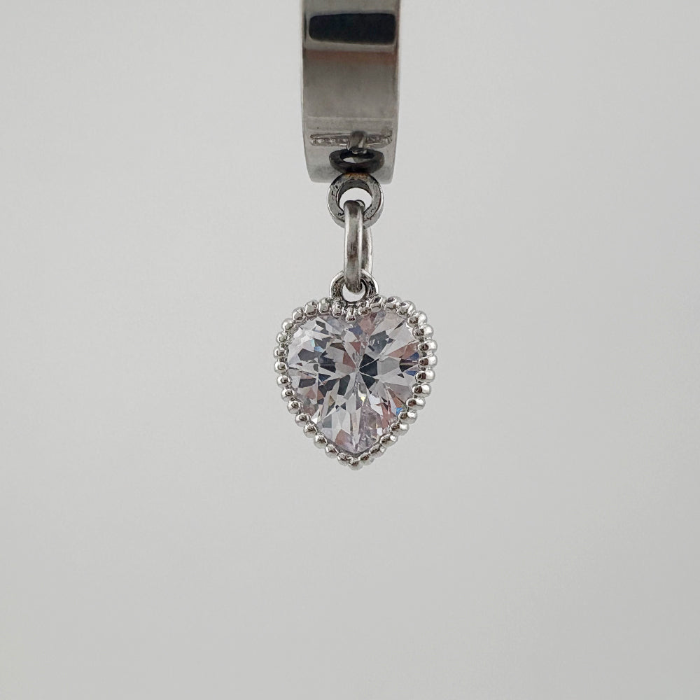 YEH 017 ［サージカルステンレス］キュービックハートリングピアス