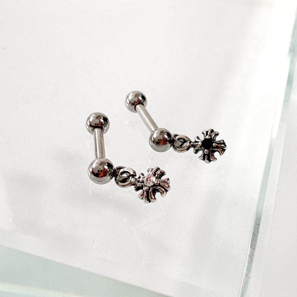 A2 240 ［サージカルステンレス］アンティークロイヤルキュービック十字架ピアス