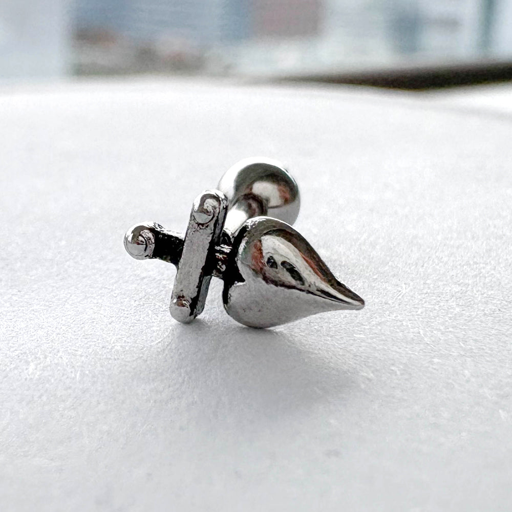 A2 226 [サージカルステンレス] アンティークナイフハートピアス