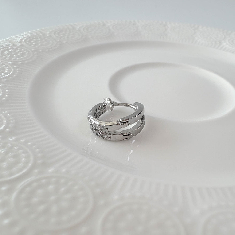 A5 281 [サージカルステンレス] キュービックダブルハーフリングピアス