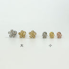 MN 113 ［サージカルステンレス］シンプルキュービックストーン花ピアス