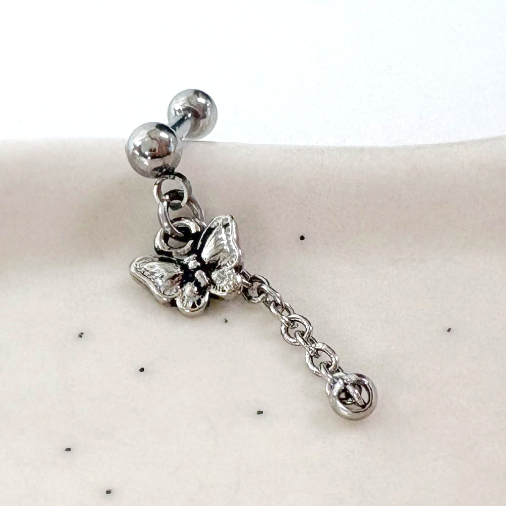 A2 238 ［サージカルステンレス］アンティーク蝶々ロングドロップピアス