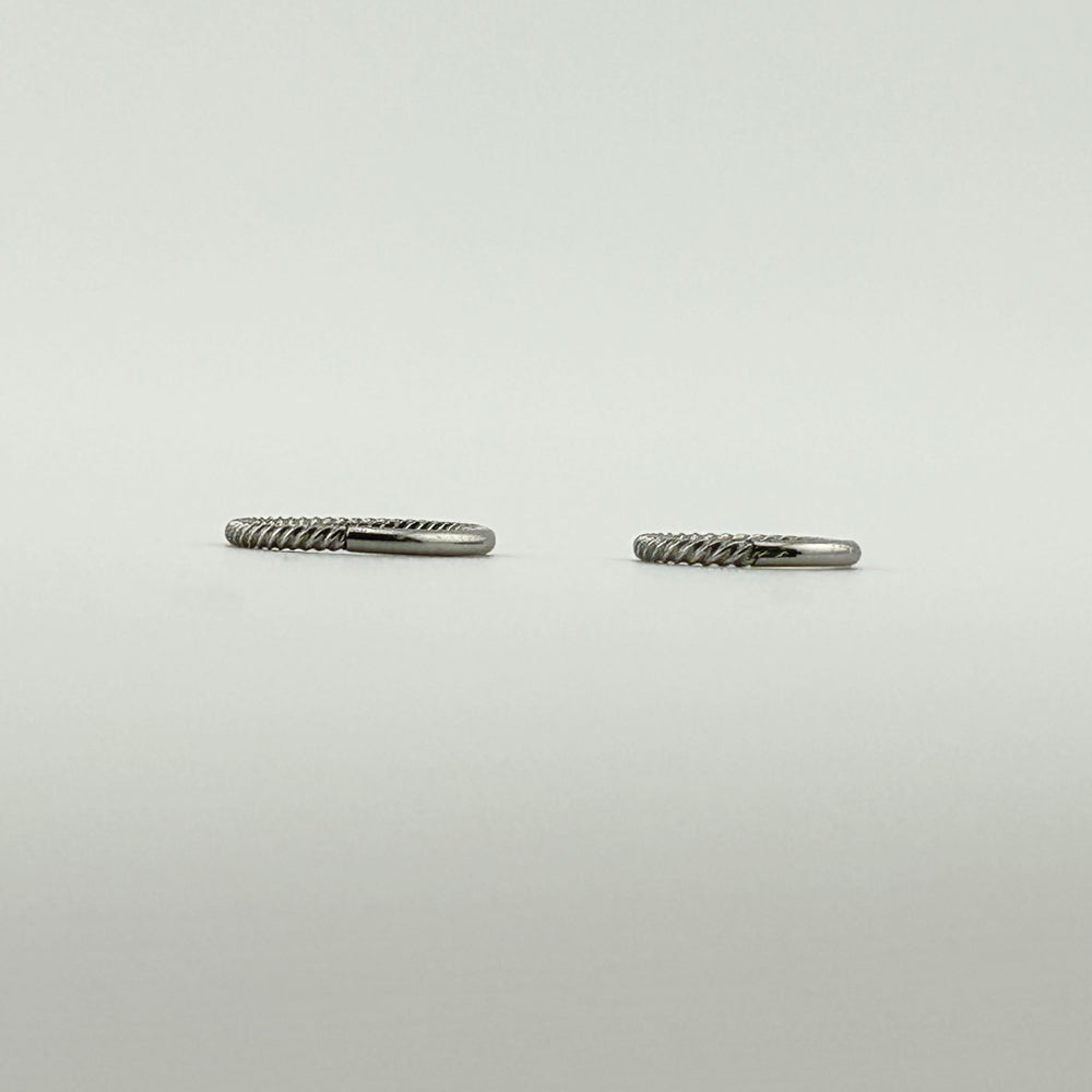 STS 017 ［サージカルステンレス］ツイストリングピアス