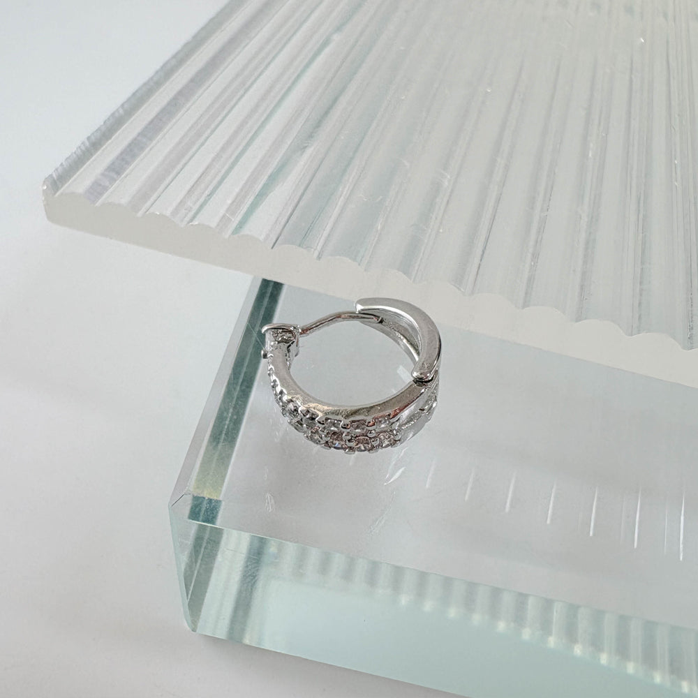 A5 281 [サージカルステンレス] キュービックダブルハーフリングピアス