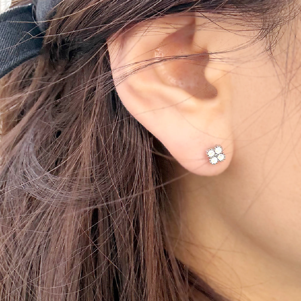 B3 057 ［サージカルステンレス］ストーン花ピアス