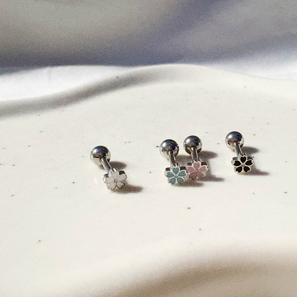 B3 101 ［サージカルステンレス］シンプル桜ピアス