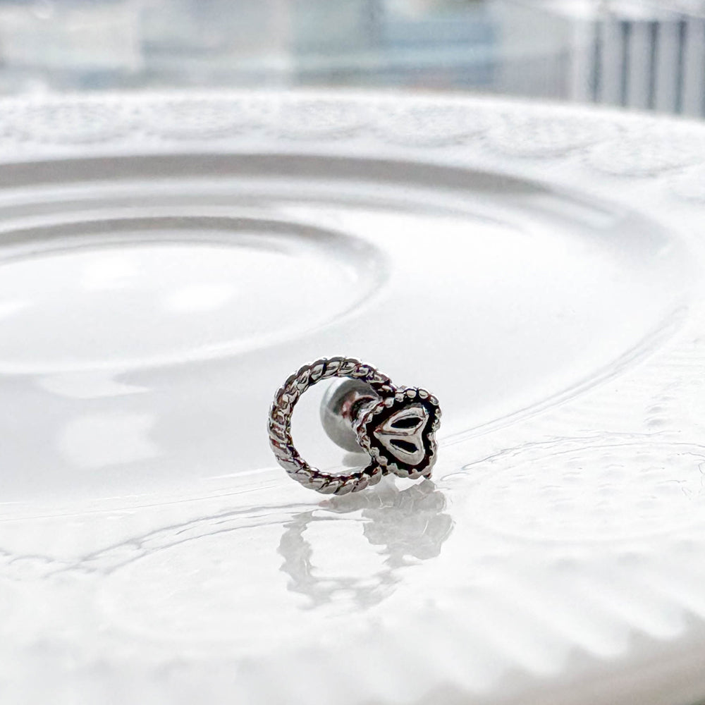 A2 227 　［サージカルステンレス］アンティークねじりリングハートピアス