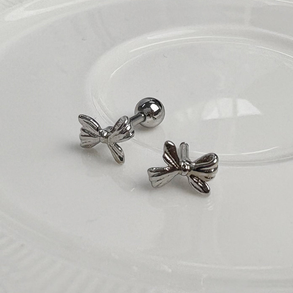 MN 181 ［サージカルステンレス］シルバーリボンピアス