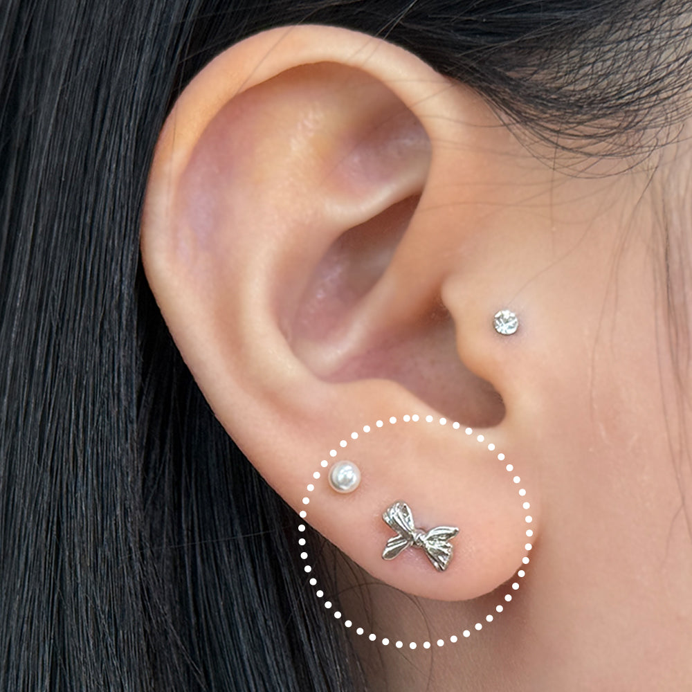 MN 181 ［サージカルステンレス］シルバーリボンピアス